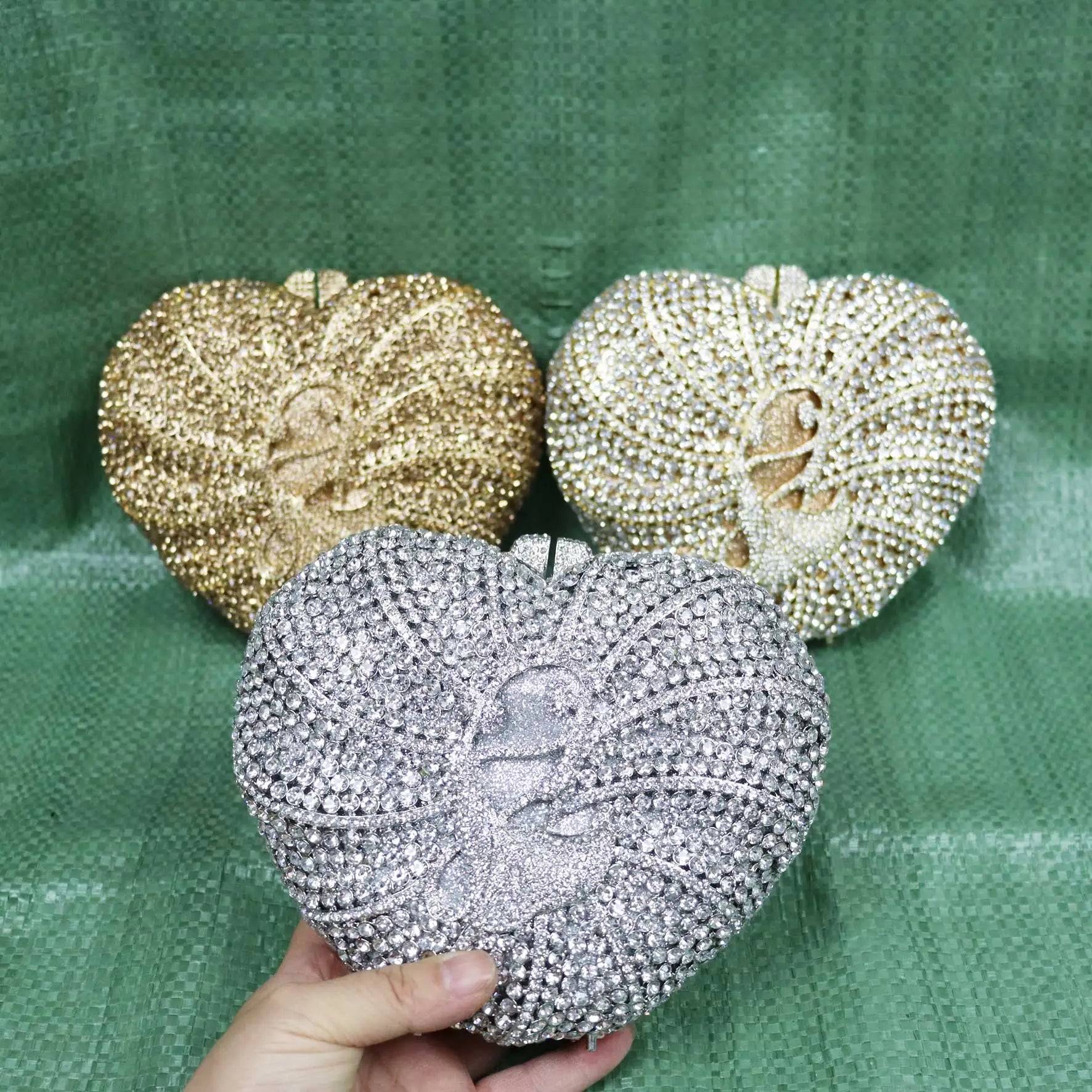 Wig for plush texture-KHNMEET Heart Designer Lovely Clutch Bags Silver Crystal Diamond Evening Bags for Ladies Prom Purse Box Wholesale Handbags sm205